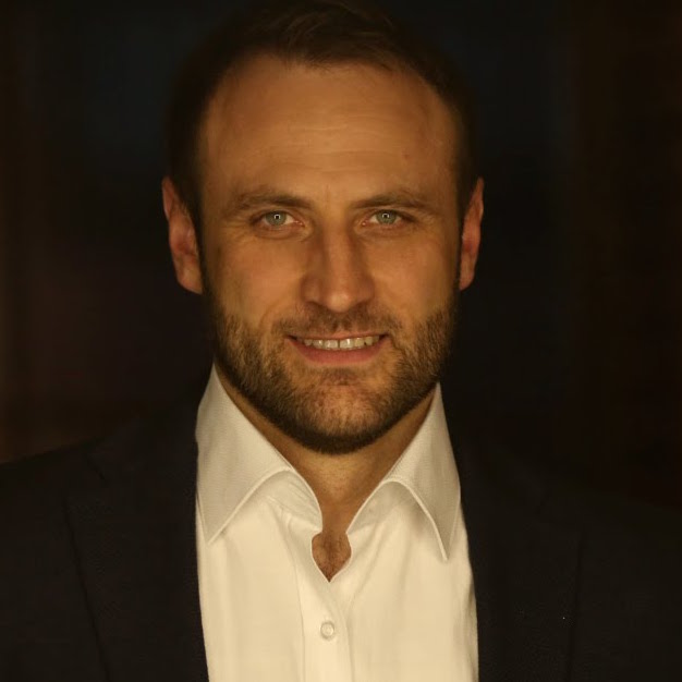 <span>Сергей</span><br> Гладыр