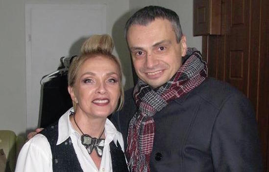 <span>За кулисами</span><br> с артистами